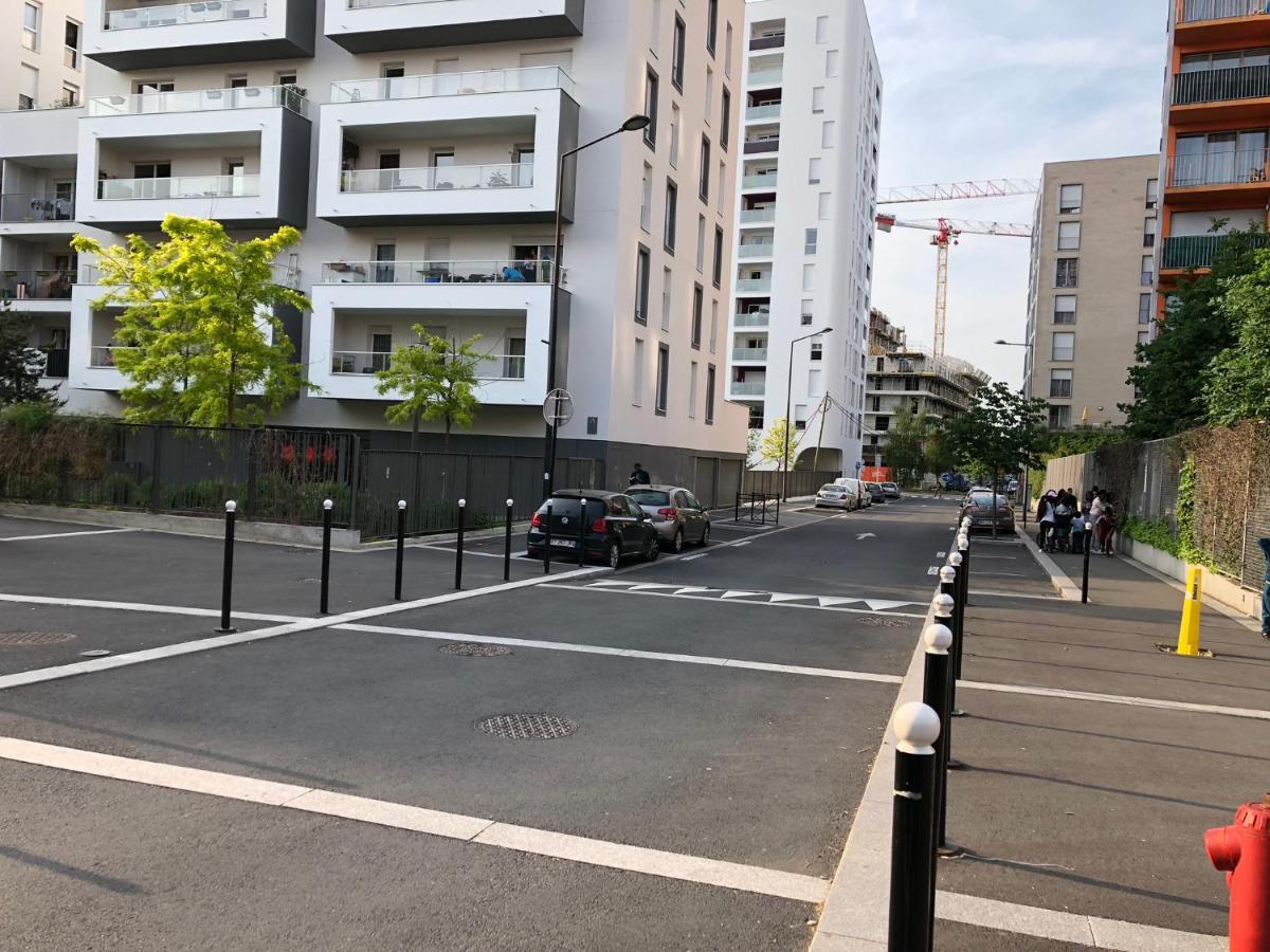 Appartements De 2 Ou 3 Chambres A 40 Minutes De Paris Courcouronnes 外观 照片