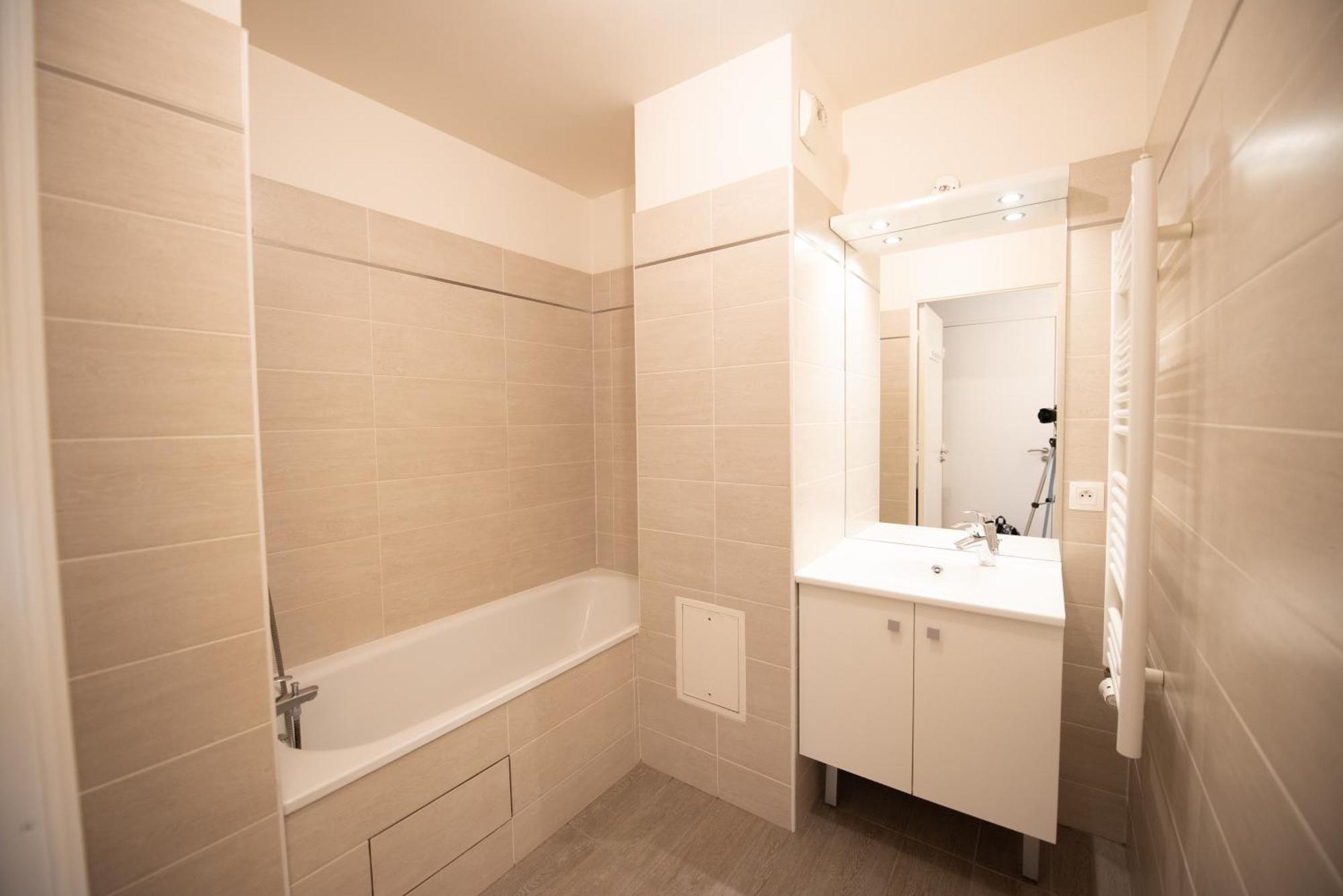 Appartements De 2 Ou 3 Chambres A 40 Minutes De Paris Courcouronnes 客房 照片